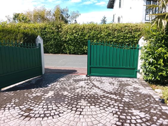 Portail 1 vantail ouvert
